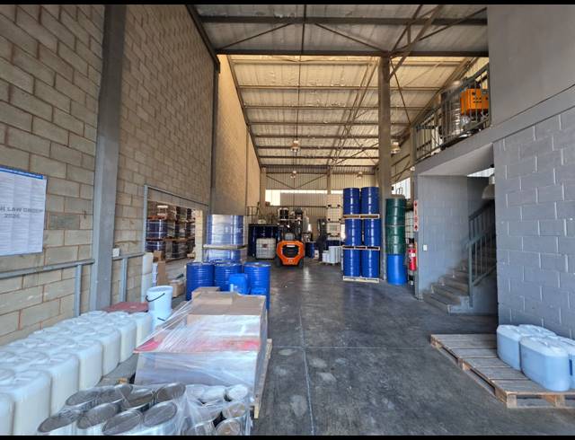 265M² WAREHOUSE TO LET IN STORMILL